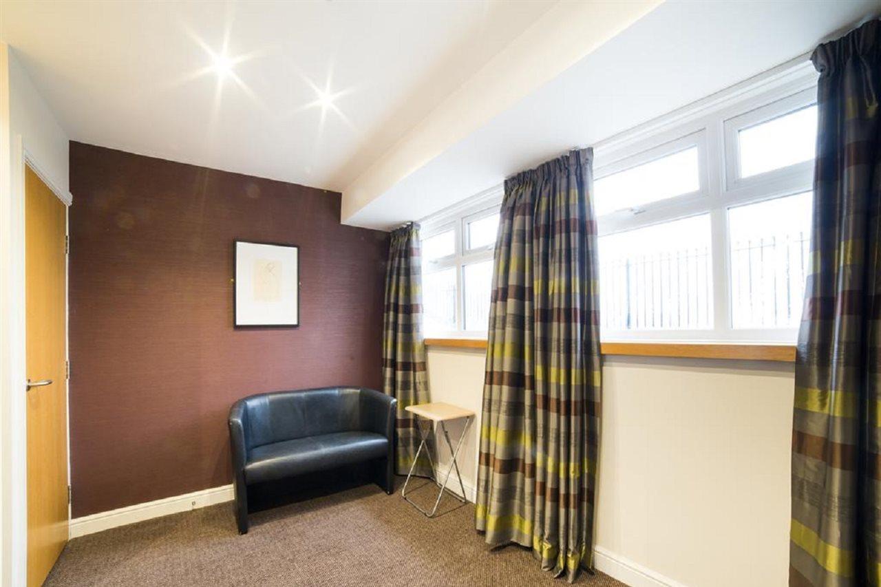 Oyo Imperial Hotel Barrow-in-Furness Bagian luar foto