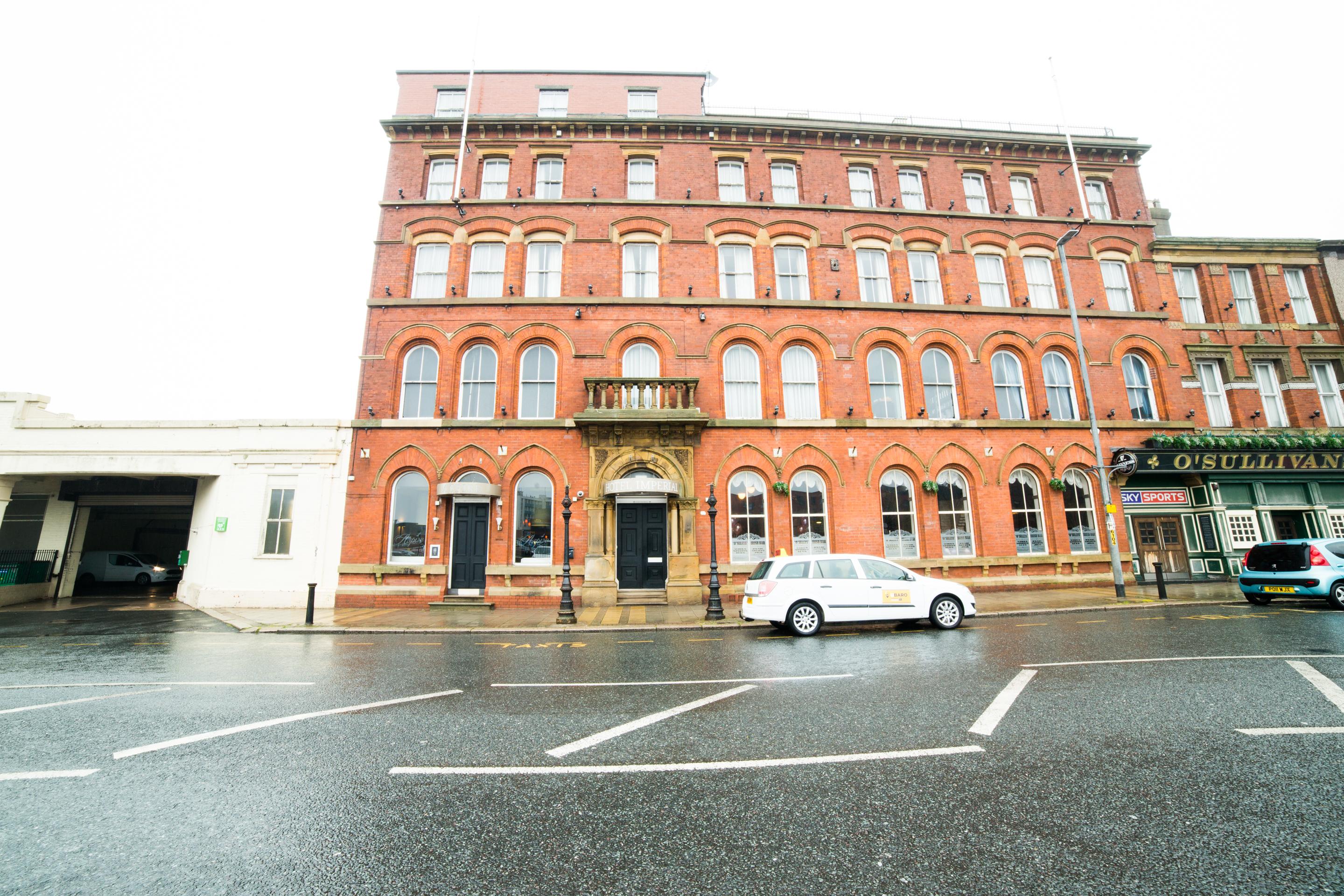Oyo Imperial Hotel Barrow-in-Furness Bagian luar foto
