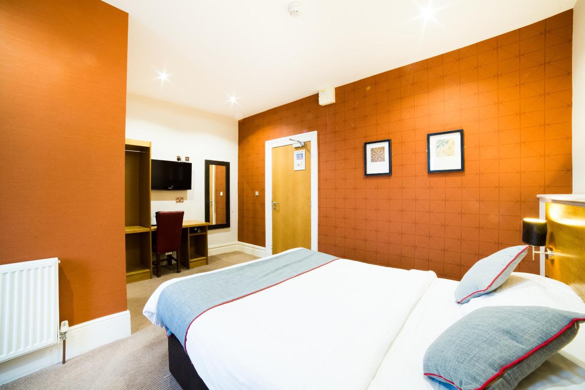 Oyo Imperial Hotel Barrow-in-Furness Bagian luar foto