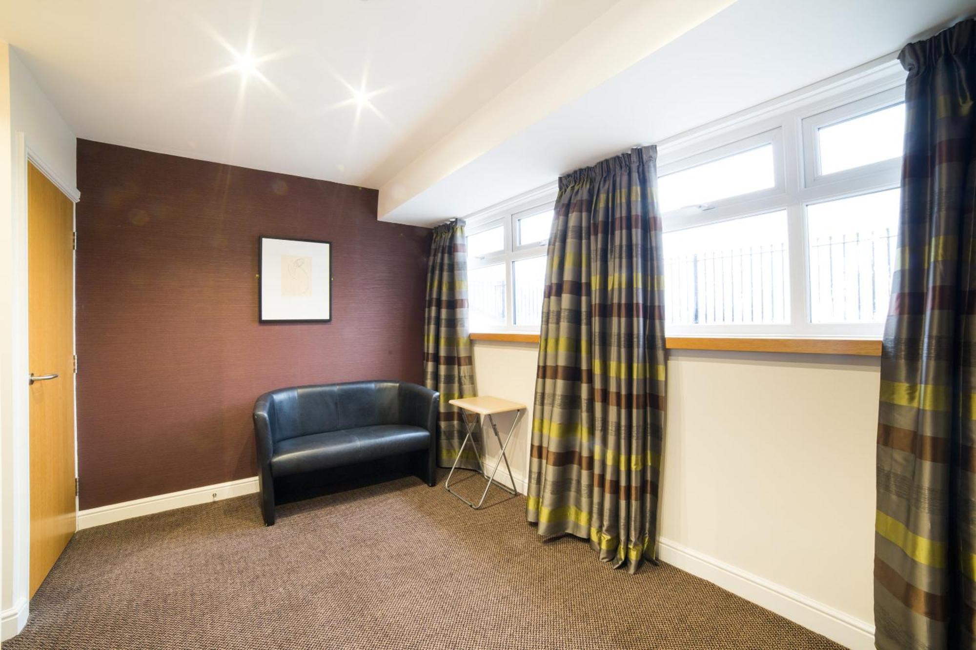 Oyo Imperial Hotel Barrow-in-Furness Bagian luar foto