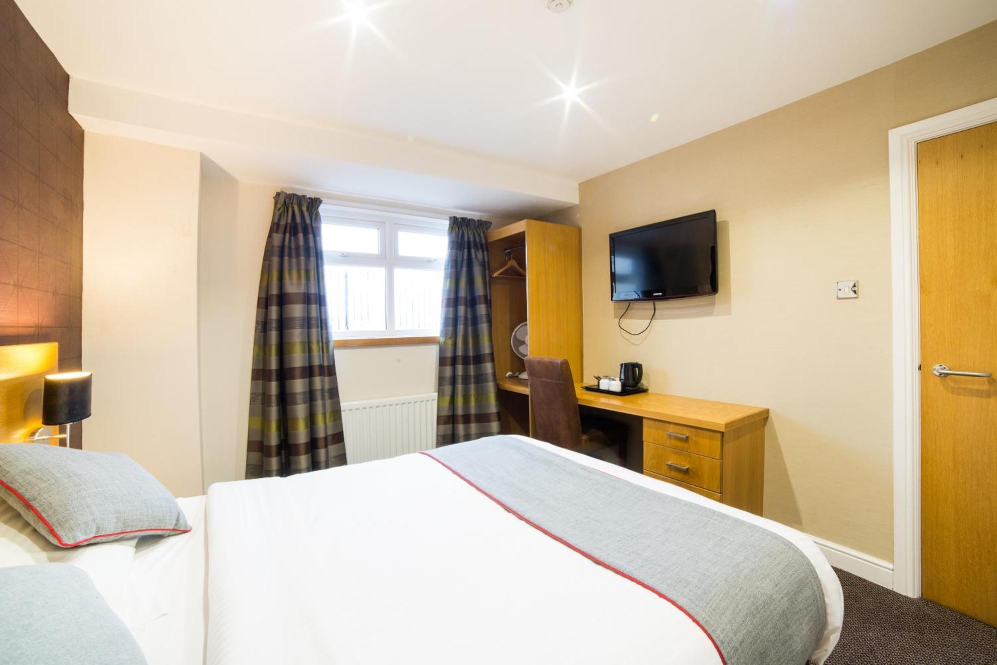 Oyo Imperial Hotel Barrow-in-Furness Bagian luar foto