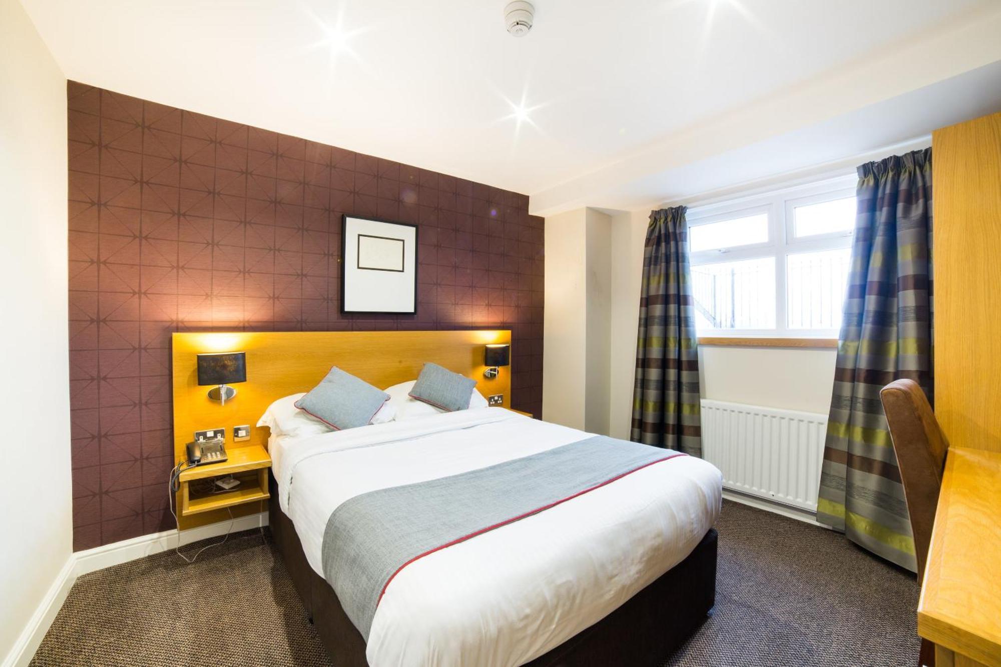 Oyo Imperial Hotel Barrow-in-Furness Bagian luar foto