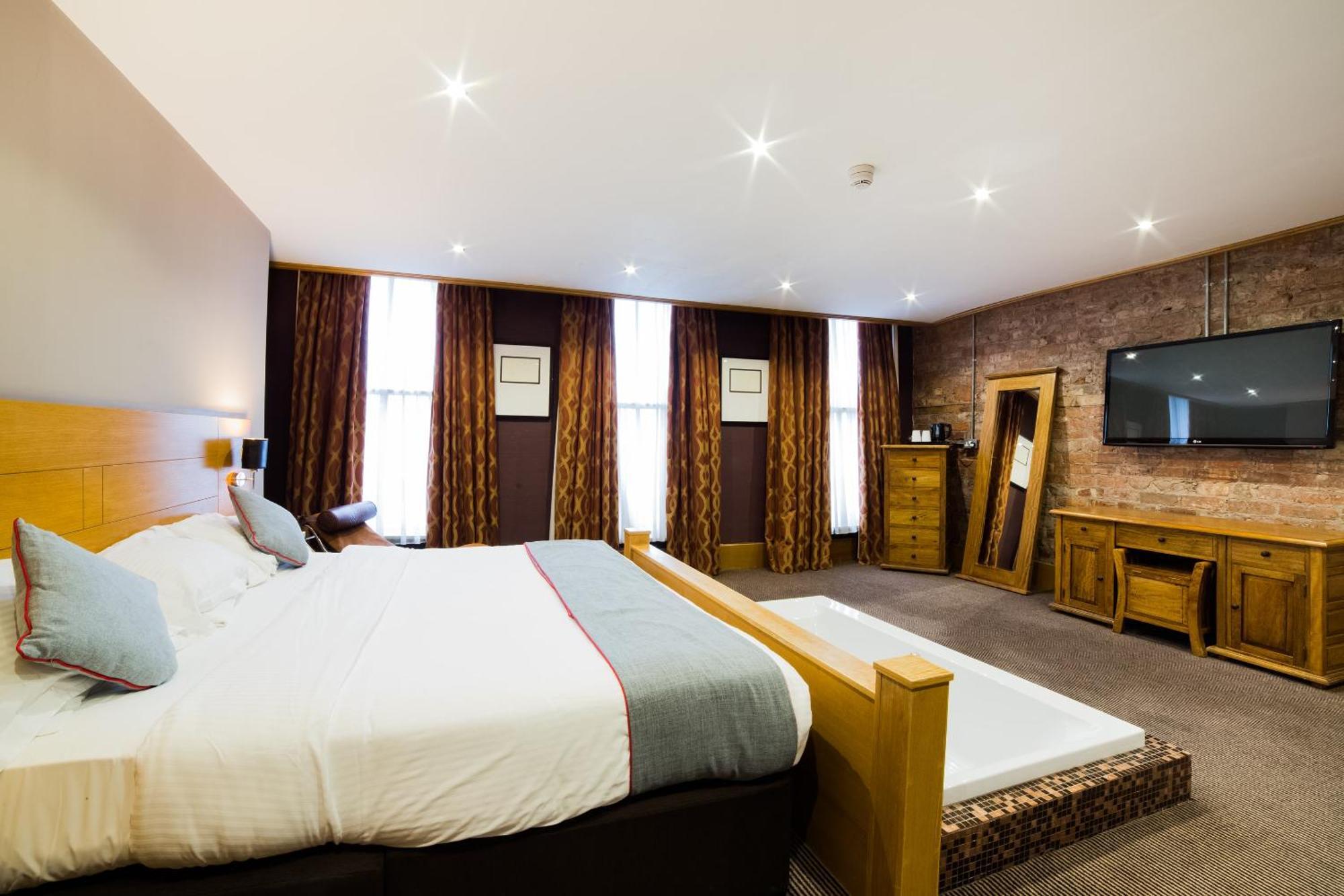 Oyo Imperial Hotel Barrow-in-Furness Bagian luar foto